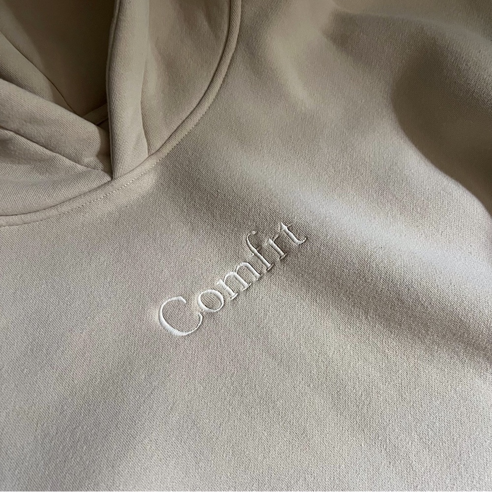 NWOT Comfrt Cream Hoodie